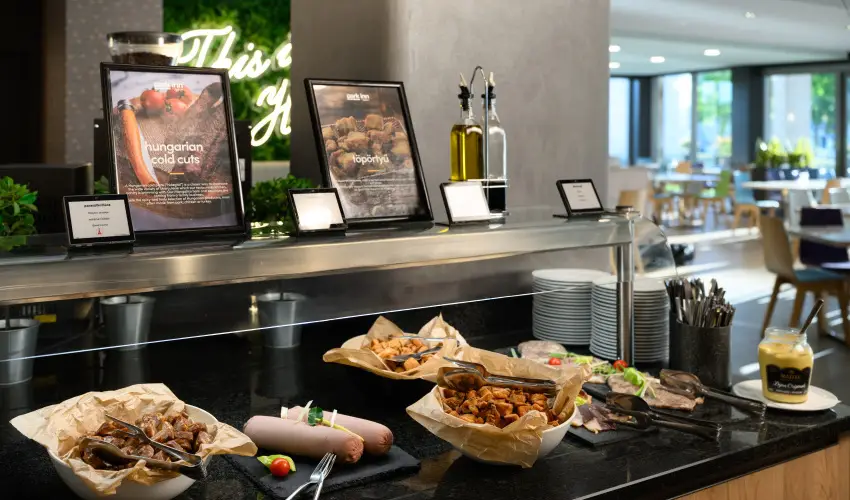 Park Inn by Radisson S�rv�r Resort & Spa S�rv�r - P�nk�sdi hossz� h�tv�ge receptje