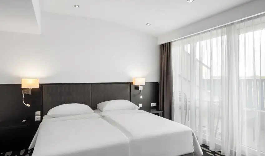 Park Inn by Radisson S�rv�r Resort & Spa S�rv�r - P�nk�sdi hossz� h�tv�ge receptje