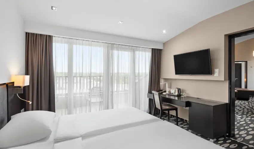 Park Inn by Radisson S�rv�r Resort & Spa S�rv�r - P�nk�sdi hossz� h�tv�ge receptje