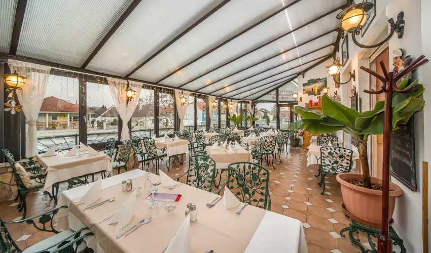 Hotel Piroska Bk, Bkfrd - Pnksd 