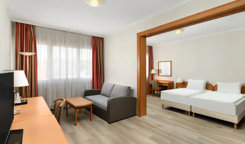 Danubius Hotel Rba Gyr - Pnksd - teljes elrefizetssel