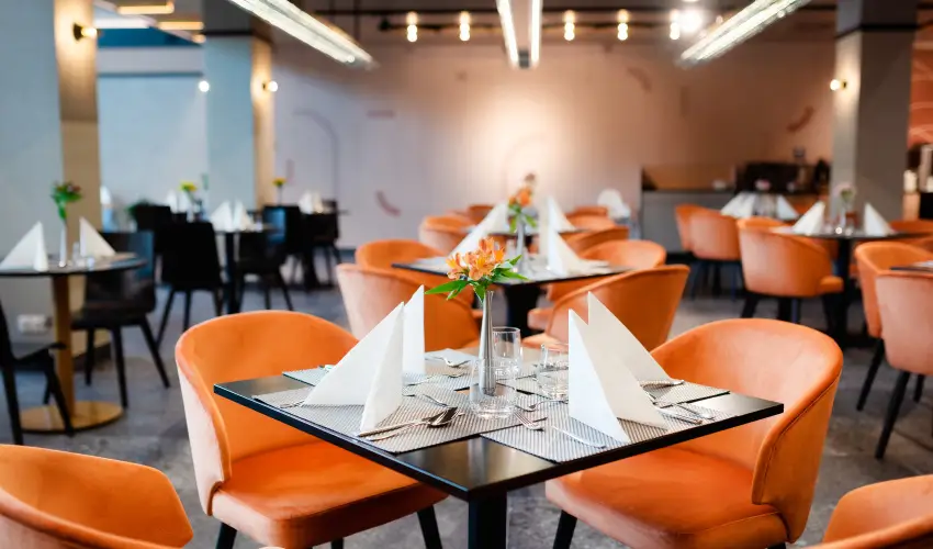 Hunguest B�k B�k, B�kf�rd� - P�nk�sd B�kf�rd�n f�lpanzi�val (min. 3 �j)