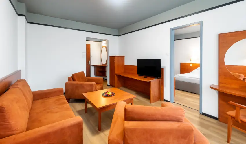 Hunguest B�k B�k, B�kf�rd� - P�nk�sd B�kf�rd�n f�lpanzi�val (min. 3 �j)