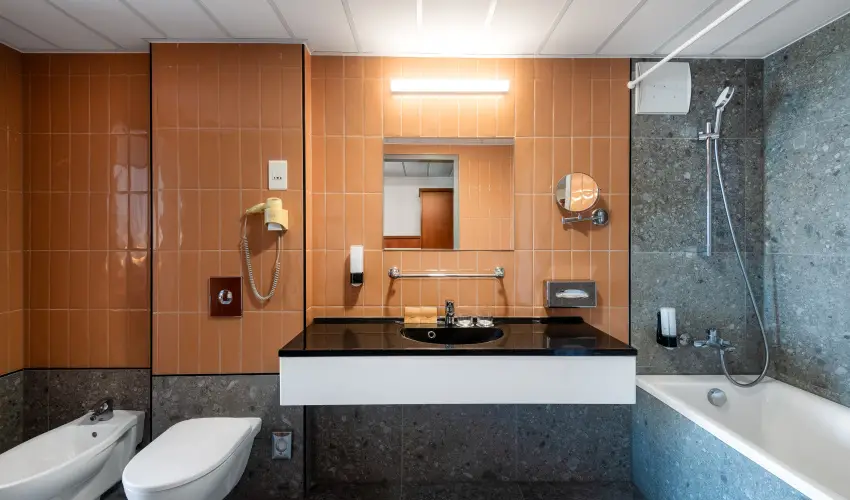 Hunguest B�k B�k, B�kf�rd� - P�nk�sd B�kf�rd�n f�lpanzi�val (min. 3 �j)