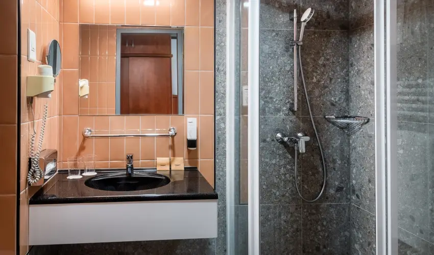 Hunguest B�k B�k, B�kf�rd� - P�nk�sd B�kf�rd�n f�lpanzi�val (min. 3 �j)