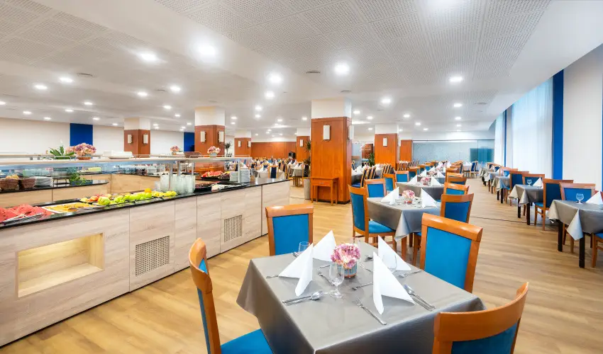 Hunguest B�k B�k, B�kf�rd� - P�nk�sd B�kf�rd�n f�lpanzi�val (min. 3 �j)