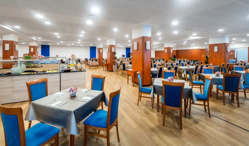 Hunguest B�k B�k, B�kf�rd� - P�nk�sd B�kf�rd�n f�lpanzi�val (min. 3 �j)