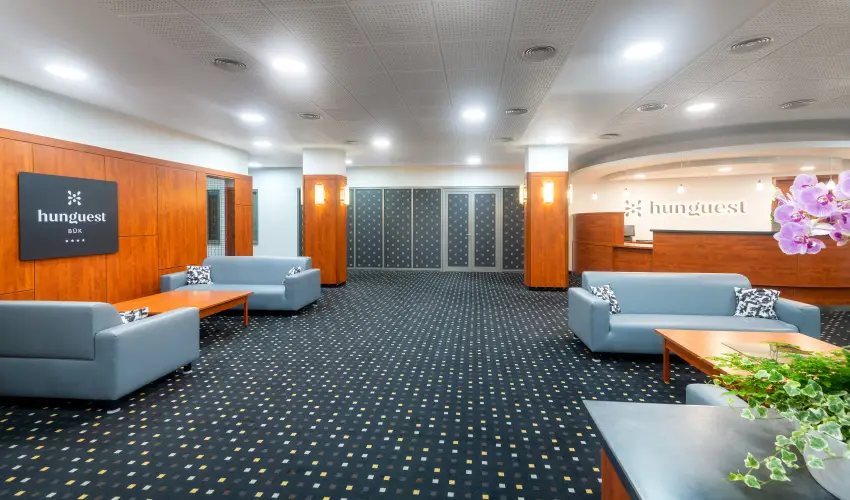 Hunguest B�k B�k, B�kf�rd� - P�nk�sd B�kf�rd�n f�lpanzi�val (min. 3 �j)