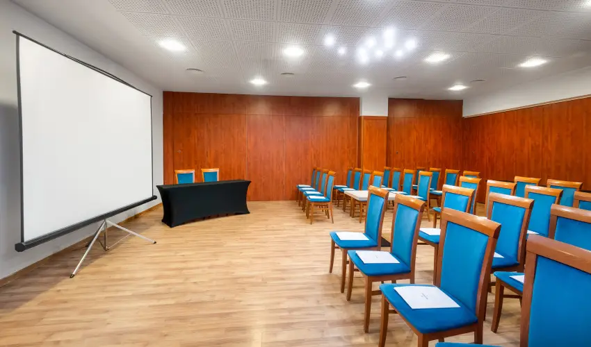 Hunguest B�k B�k, B�kf�rd� - P�nk�sd B�kf�rd�n f�lpanzi�val (min. 3 �j)