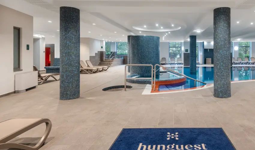 Hunguest B�k B�k, B�kf�rd� - P�nk�sd B�kf�rd�n f�lpanzi�val (min. 3 �j)