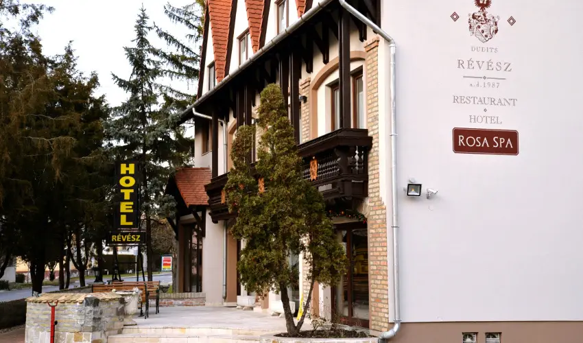 Rvsz Hotel, tterem & Rosa Spa Gyr - Pnksd 