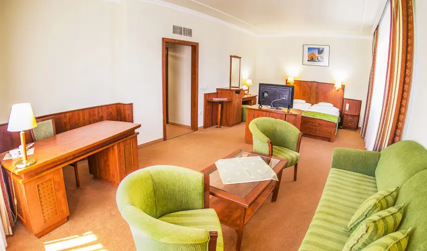 Silver Hotel Hajdszoboszl - Pnksd (min. 2 j)