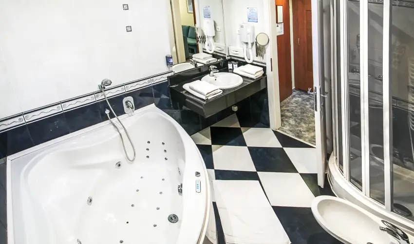 Silver Hotel Hajdszoboszl - Pnksd (min. 2 j)