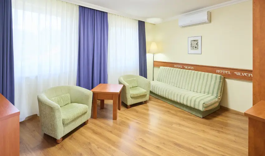 Silver Hotel Hajd�szoboszl� - P�nk�sd