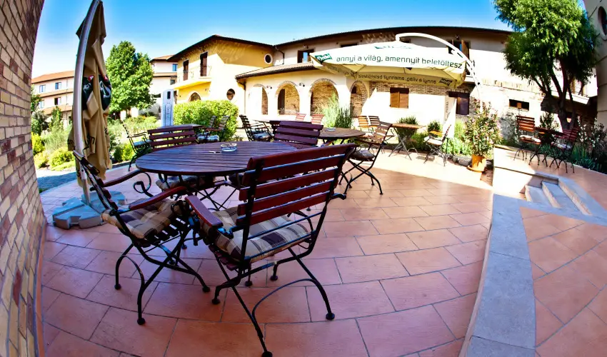 Hotel Stci Wellness & Konferencia Vecss - Pnksdi jjszlets (min. 2 j)