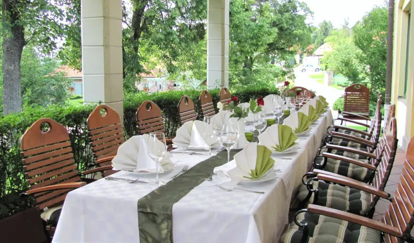 Hotel Szpalma Porva-Szpalmapuszta - Pnksd