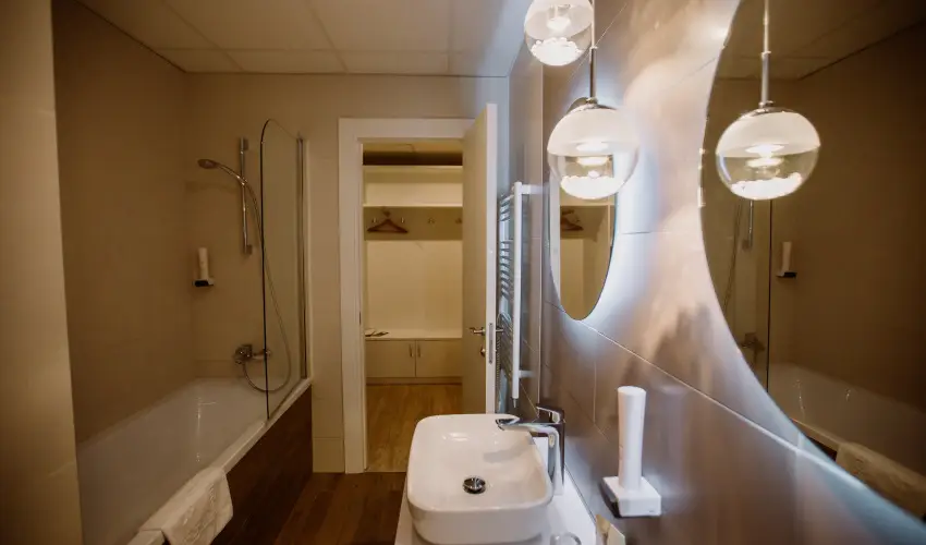 The Hotel Unforgettable - Hotel Tiliana by Homoky Hotels Budapest - Pnksd 