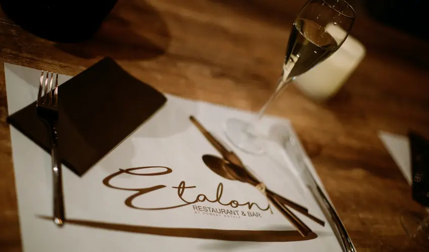 The Hotel Unforgettable - Hotel Tiliana by Homoky Hotels Budapest - Pnksd 