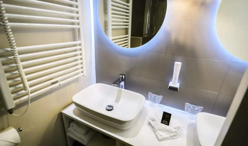 The Hotel Unforgettable - Hotel Tiliana by Homoky Hotels Budapest - Pnksd 