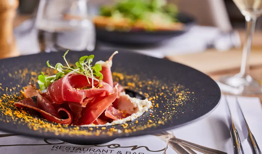 The Hotel Unforgettable - Hotel Tiliana by Homoky Hotels Budapest - Pnksd 