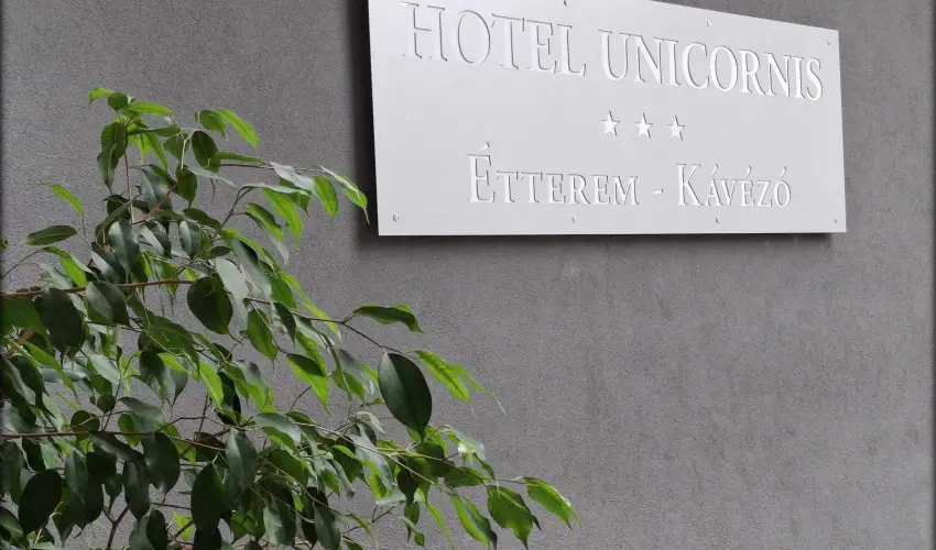 Hotel Unicornis Eger - P�nk�sd