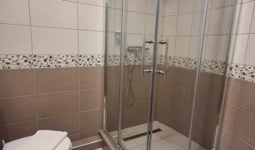 Hotel Unicornis Eger - P�nk�sd