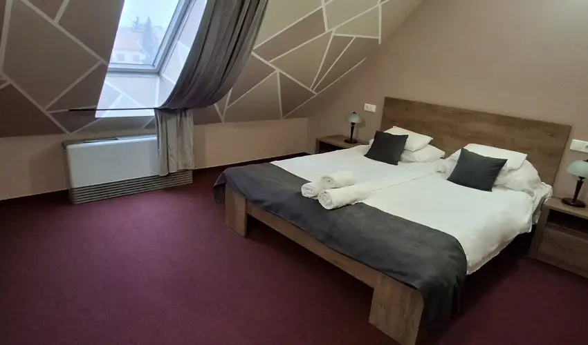 Hotel Unicornis Eger - P�nk�sd