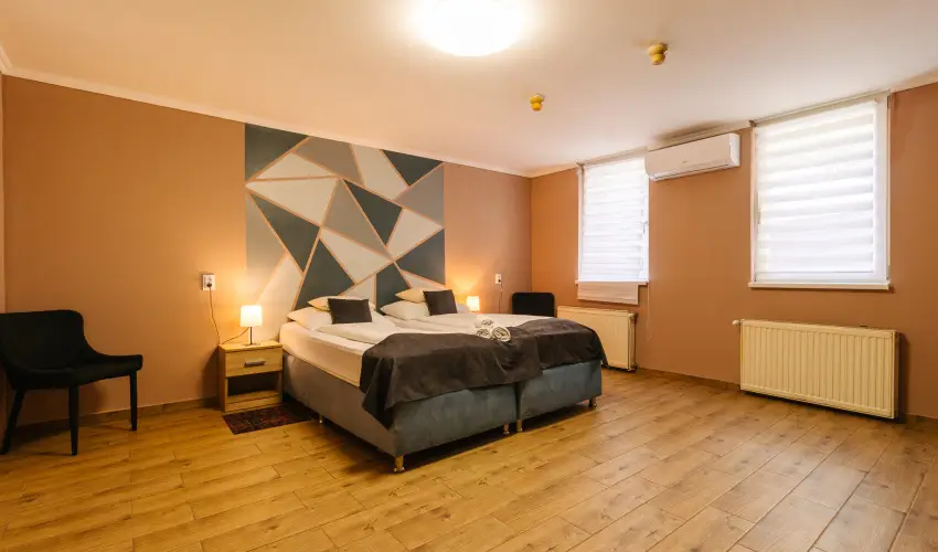Hotel Unicornis Eger - P�nk�sd