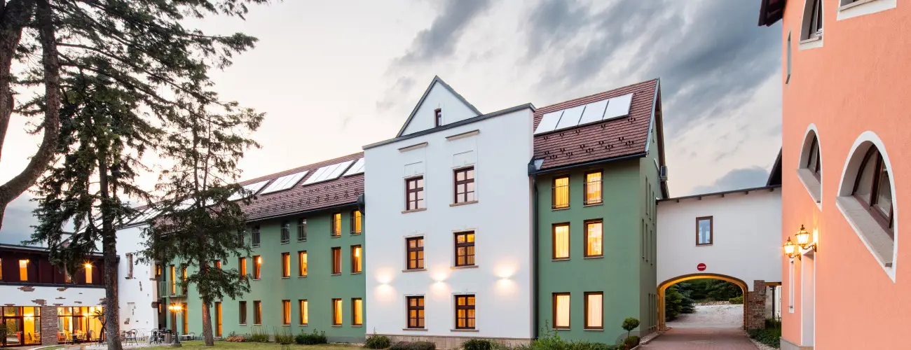 Hotel Vcsecity Herndvcse - Pnksd (min. 2 j)