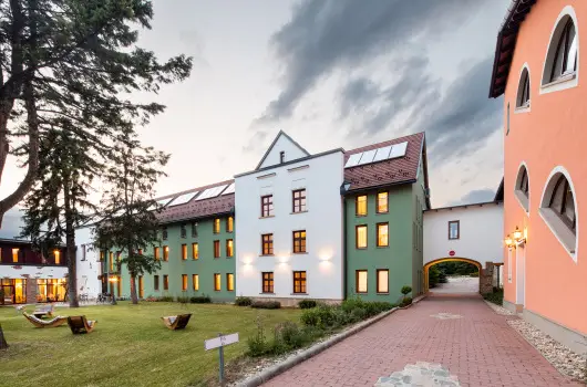 Hotel Vcsecity - Pnksd (min. 2 j)
