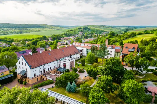 Hotel V�csecity - P�nk�sd