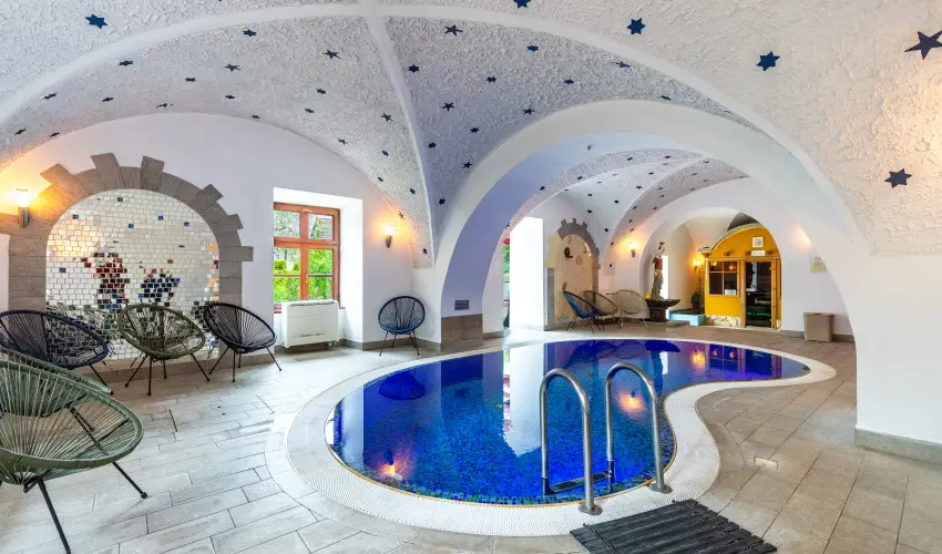 Hotel Vcsecity Herndvcse - Pnksd