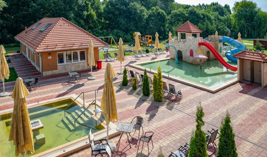 Term�l Hotel Vesta T�pi�szecs� - P�nk�sd 