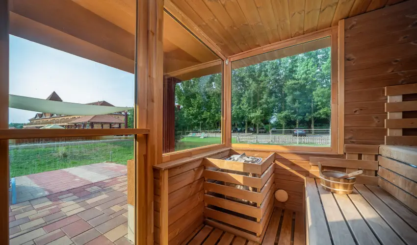 Term�l Hotel Vesta T�pi�szecs� - P�nk�sd 