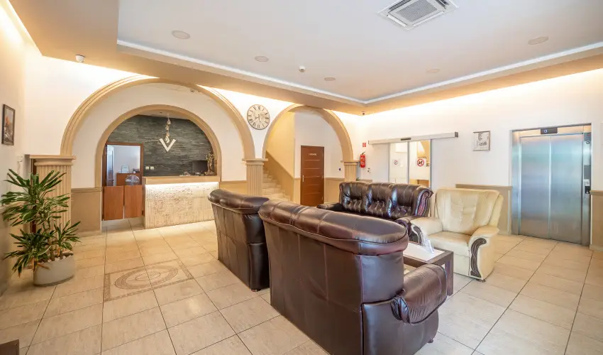 Term�l Hotel Vesta T�pi�szecs� - P�nk�sd 