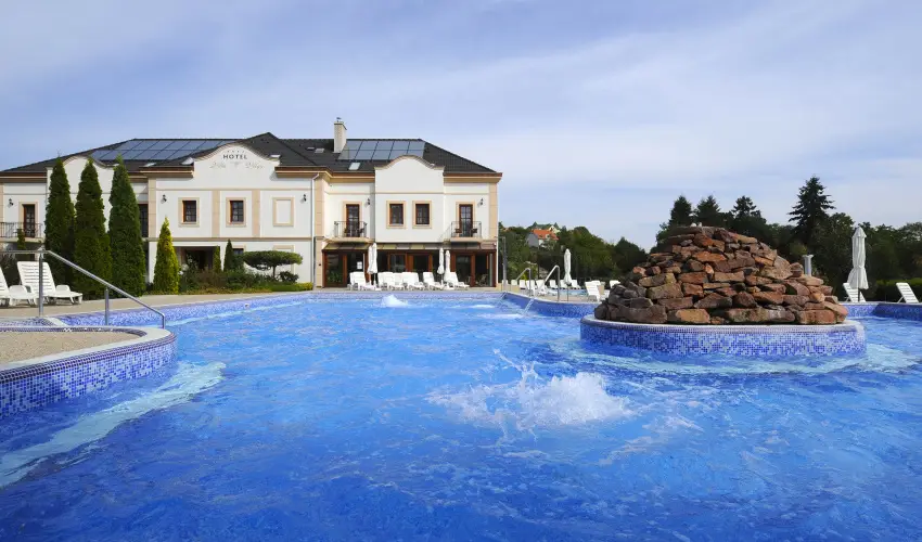Hotel Villa Vlgy Eger - Pnksd (min. 3 j)