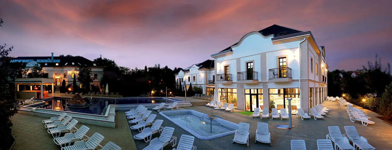 Hotel Villa Vlgy Eger - Pnksd (min. 3 j)