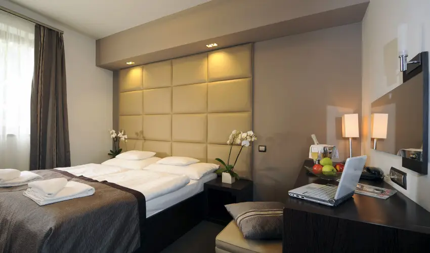 Hotel Villa Vlgy Eger - Pnksd (min. 3 j)