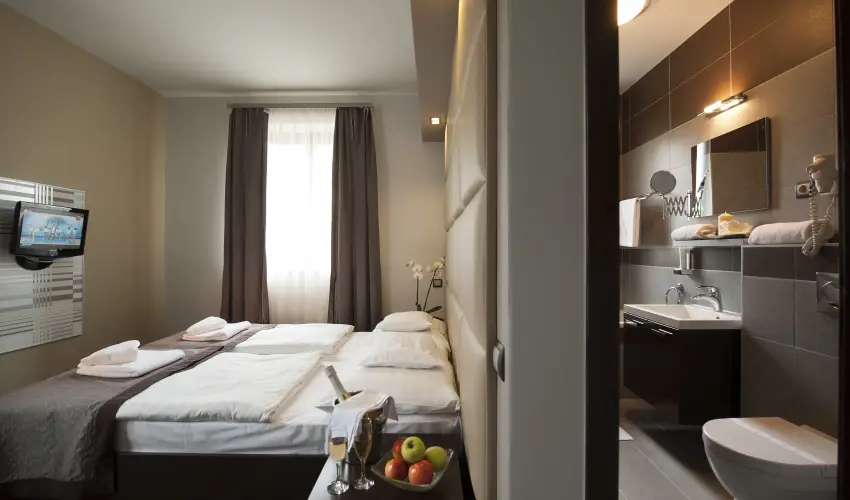 Hotel Villa Vlgy Eger - Pnksd (min. 3 j)