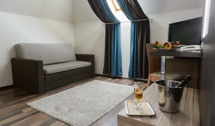 Hotel Villa Vlgy Eger - Pnksd (min. 3 j)