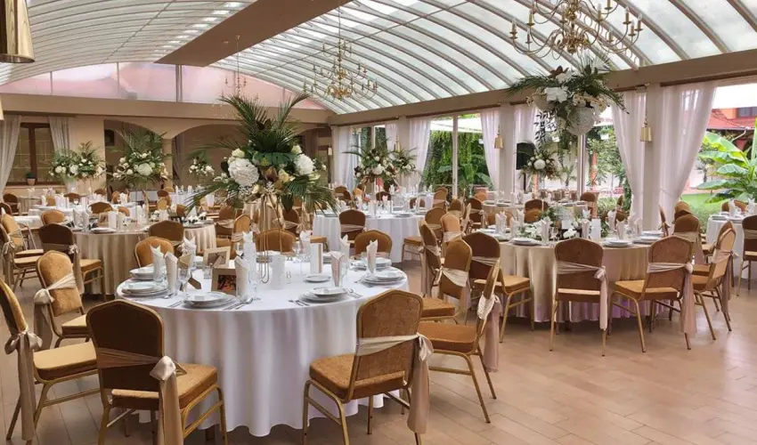 Hotel Vinum Wellness s Konferencia Hotel Kiskrs - Pnksd