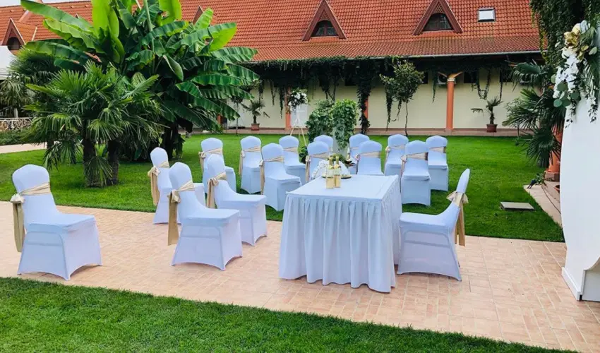 Hotel Vinum Wellness s Konferencia Hotel Kiskrs - Pnksd