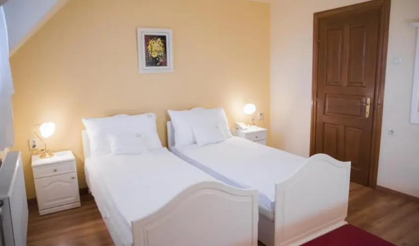 Hotel Vinum Wellness s Konferencia Hotel Kiskrs - Pnksd