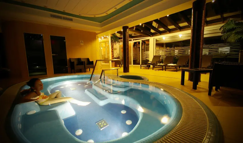 Hotel Xavin Harkny - Pnksd