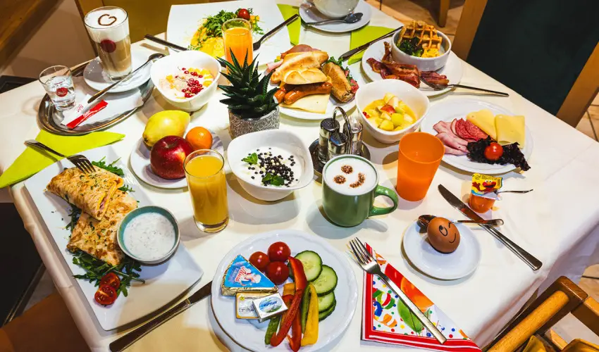 Hotel Xylophon Lutzmannsburg - Pnksd flpanzival, frdbelpvel