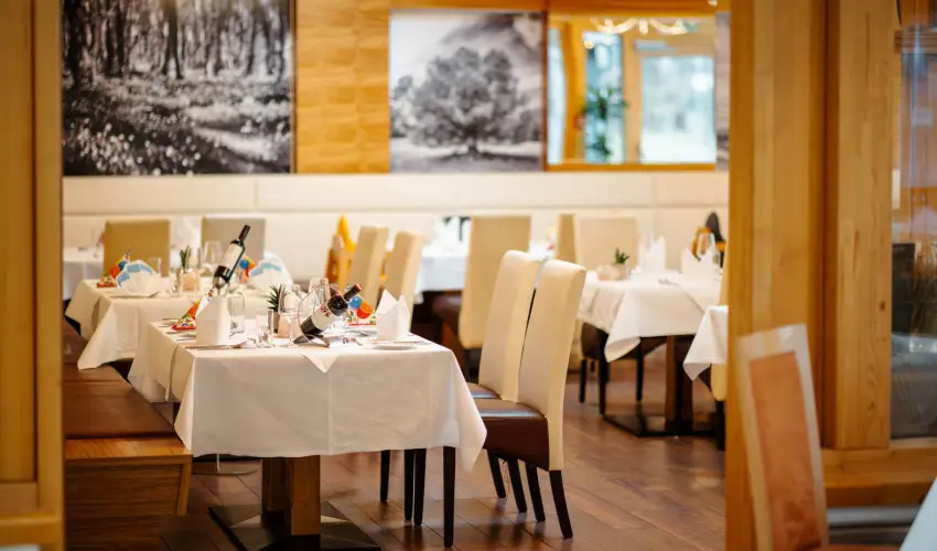 Hotel Xylophon Lutzmannsburg - Pnksd flpanzival, frdbelpvel