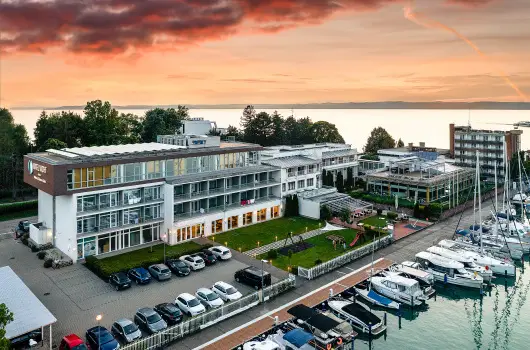 Hotel Yacht Wellness & Business - P�nk�sd