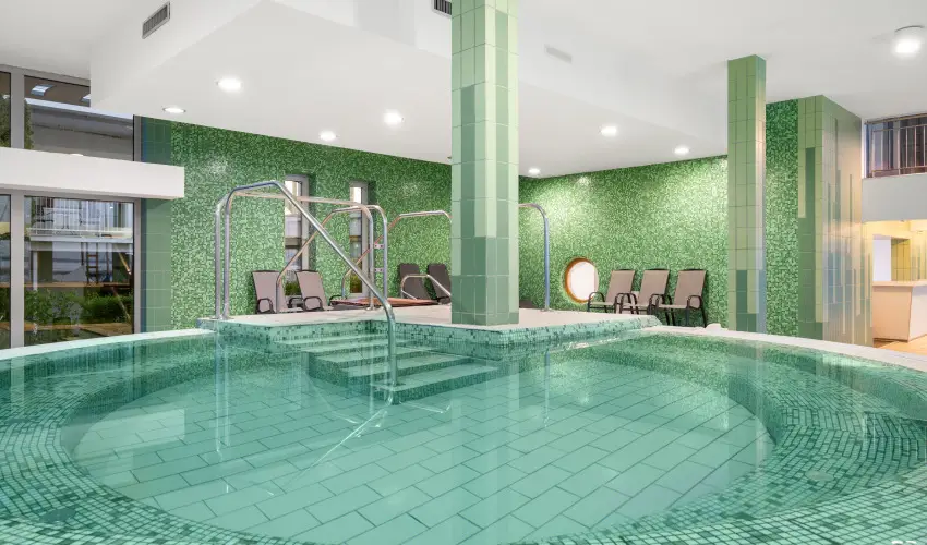 Hotel Yacht Wellness & Business Si�fok - P�nk�sd