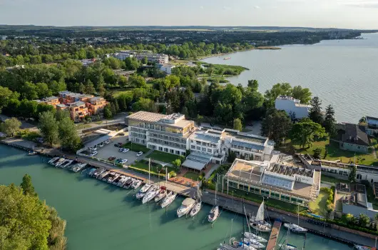 Hotel Yacht Wellness & Business - P�nk�sd