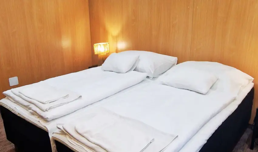 Therm�l Apartmanh�z Kom�rom - P�nk�sd